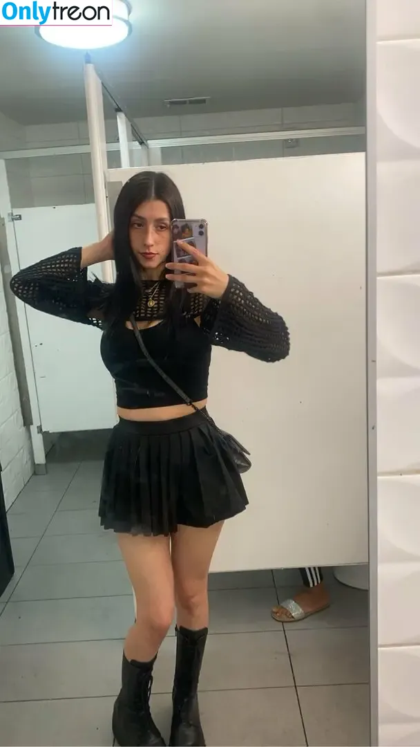 nevaevaaaaa nude photo #0002 (nevaevaaaaaa)