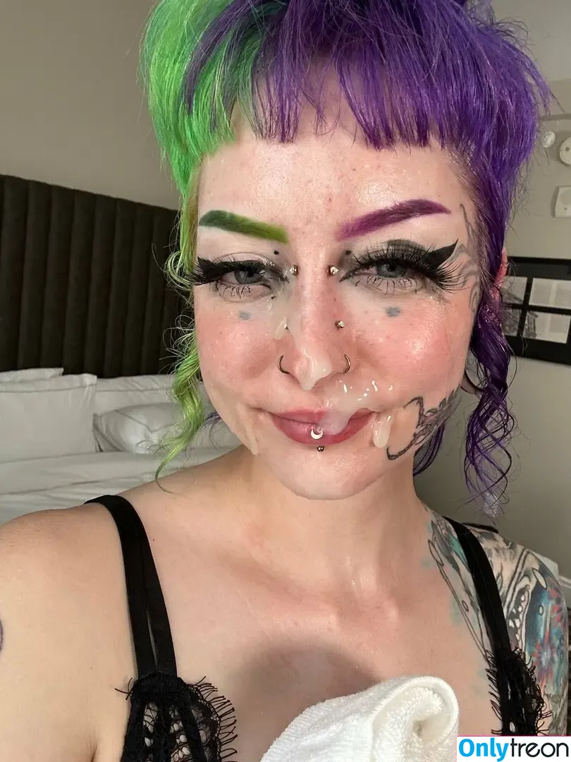 Neverboob nude photo #0001 (acefooler)
