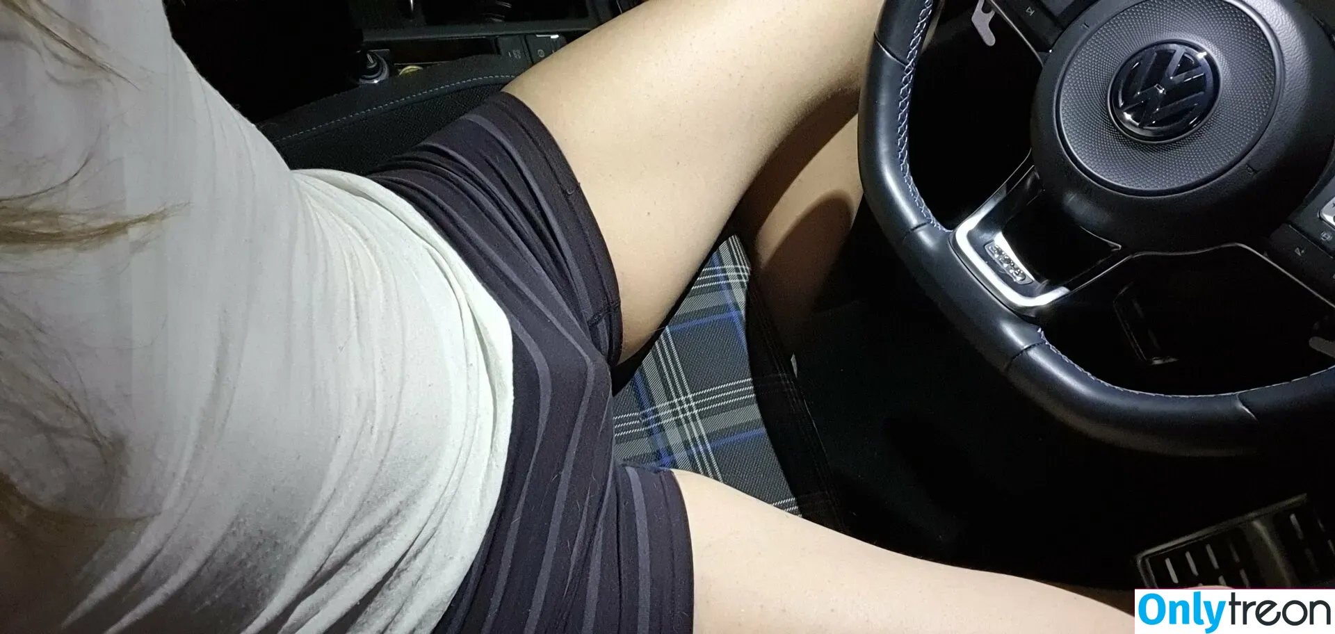 newivy_cb nude photo #0084 (ivy_cb_)