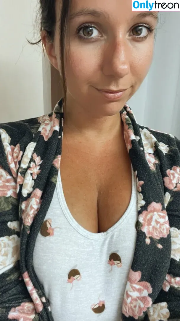 NexJuice nude photo #0023 (nudiststreamer)