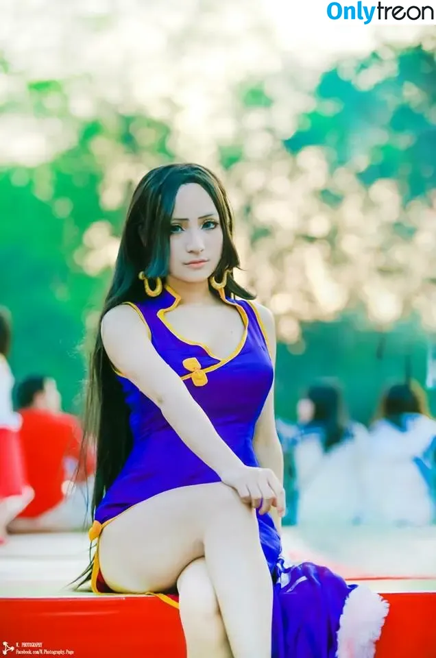 Neyu H Cosplay nude photo #0056 (neyuhsama)