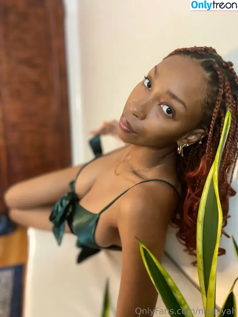 niaaliyah nude photo #0215 (nia_aaliyah)