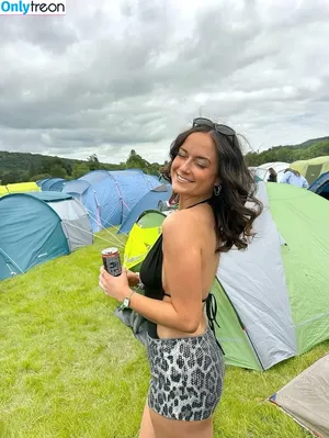 Niamh Cryan / niamh_cryan nude photo #0269