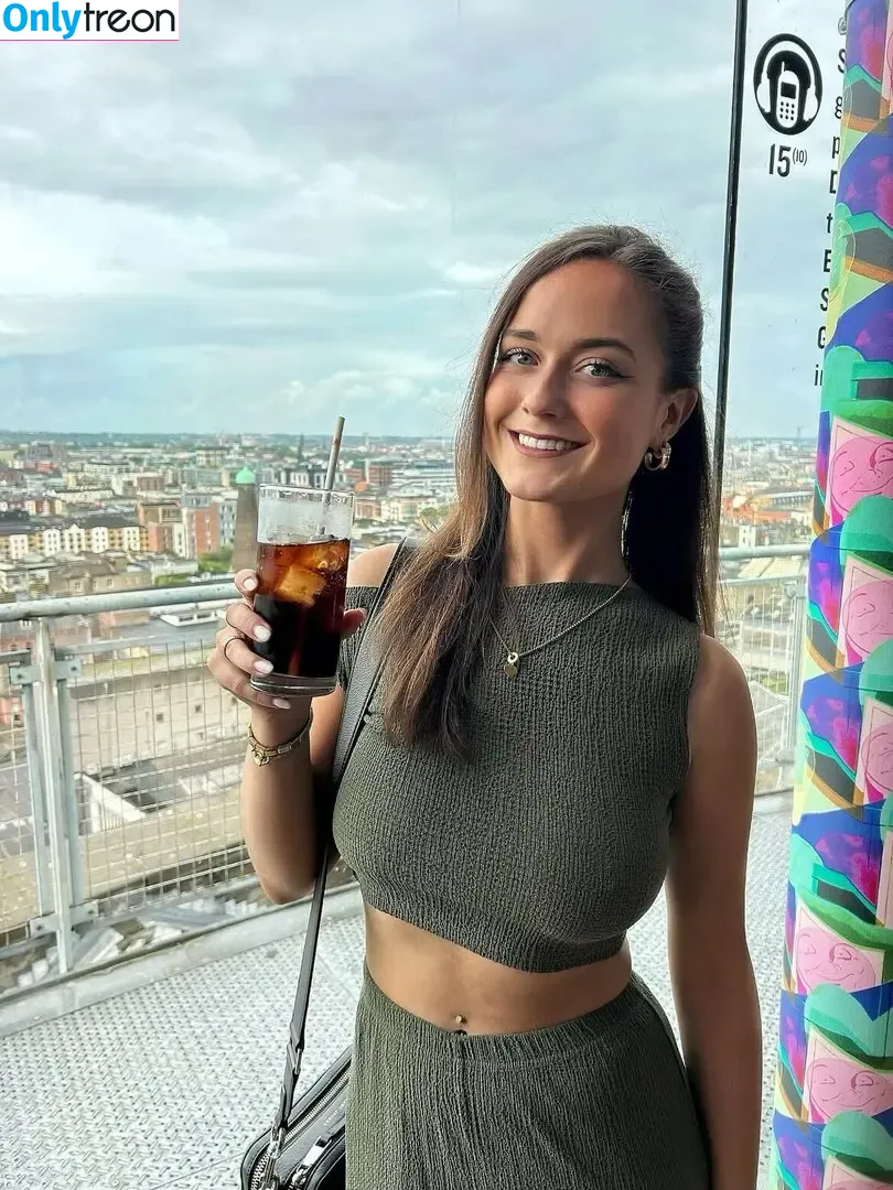 Niamh Cryan nude photo #0208 (niamh_cryan)
