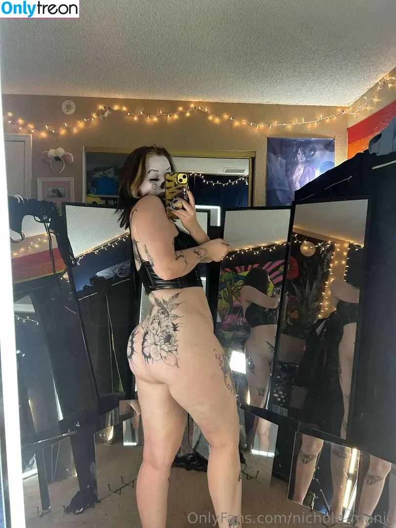 nichole_manic nude photo #0200 (nichole_is_manic)