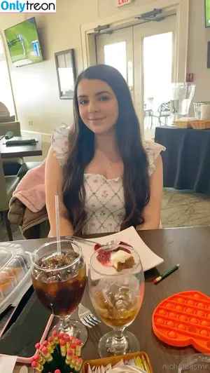 nicholeasmr / nicole.asmrr nude photo #0017