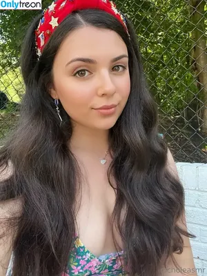 nicholeasmr / nicole.asmrr nude photo #0042