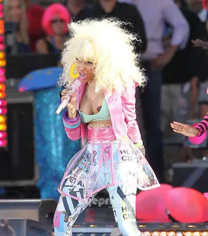 Nicki Minaj / nickiminaj nude photo #0179