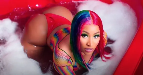 Nicki Minaj / nickiminaj nude photo #0190