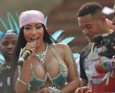 Nicki Minaj / nickiminaj nude photo #0195