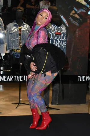 Nicki Minaj / nickiminaj nude photo #0213