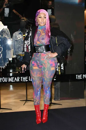Nicki Minaj / nickiminaj nude photo #0220
