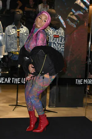 Nicki Minaj / nickiminaj nude photo #0227