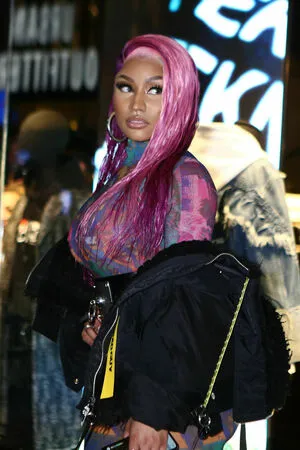Nicki Minaj / nickiminaj nude photo #0240