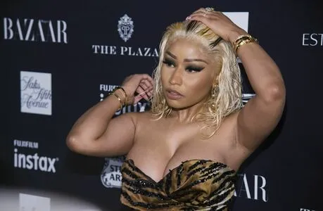 Nicki Minaj / nickiminaj nude photo #0289