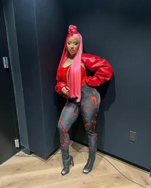 Nicki Minaj / nickiminaj nude photo #0325