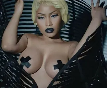 Nicki Minaj / nickiminaj nude photo #0379