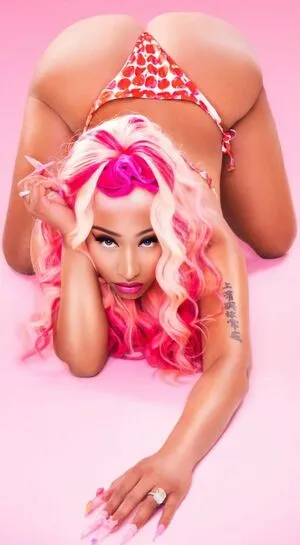 Nicki Minaj / nickiminaj nude photo #0400