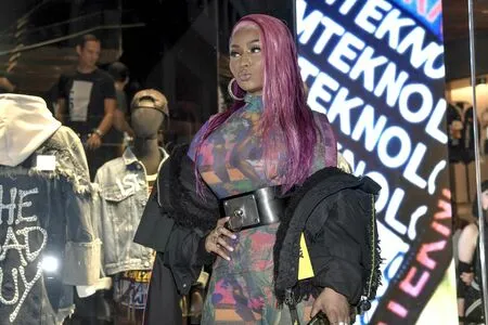 Nicki Minaj / nickiminaj nude photo #0434