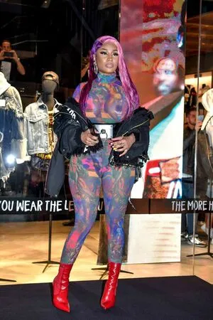Nicki Minaj / nickiminaj nude photo #0438