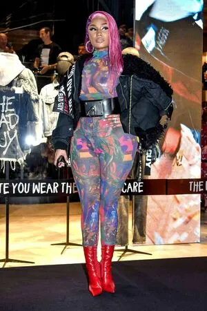 Nicki Minaj / nickiminaj nude photo #0442