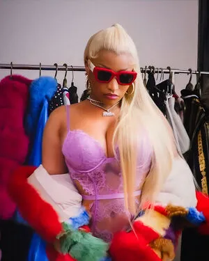 Nicki Minaj / nickiminaj nude photo #0473