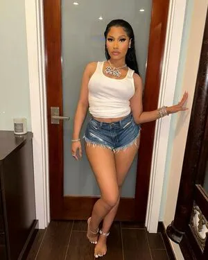 Nicki Minaj / nickiminaj nude photo #0546