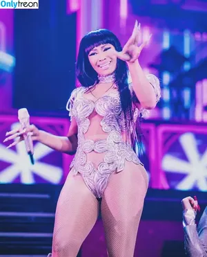 Nicki Minaj / nickiminaj nude photo #0629