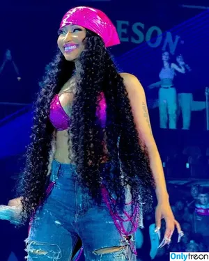 Nicki Minaj / nickiminaj nude photo #0645