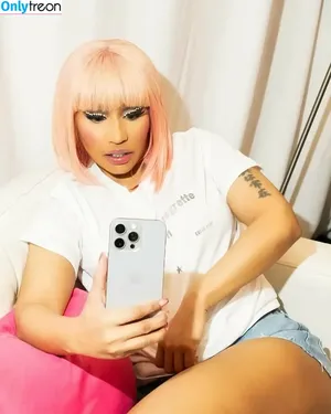 Nicki Minaj / nickiminaj nude photo #0674