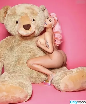 Nicki Minaj / nickiminaj nude photo #0691