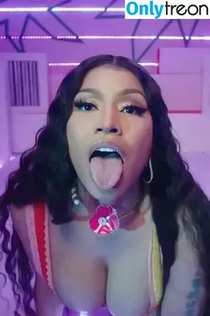 Nicki Minaj / nickiminaj nude photo #0730