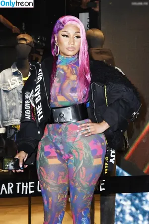 Nicki Minaj / nickiminaj nude photo #0785