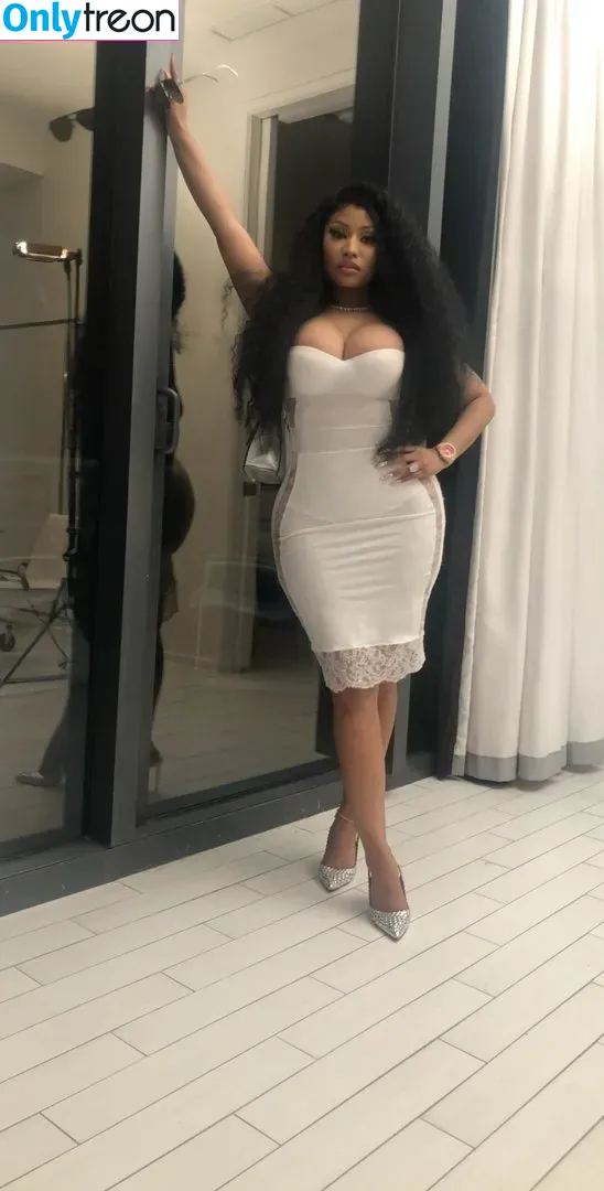 Nicki Minaj nude photo #0006 (nickiminaj)