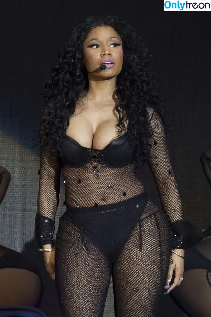 Nicki Minaj nude photo #0051 (nickiminaj)