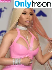 Nicki Minaj nude photo #0056 (nickiminaj)
