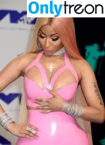 Nicki Minaj nude photo #0060 (nickiminaj)
