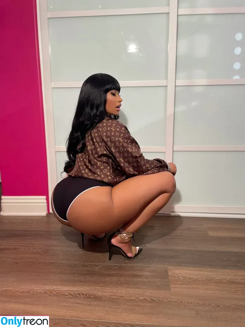 Nicki Minaj nude photo #0063 (nickiminaj)