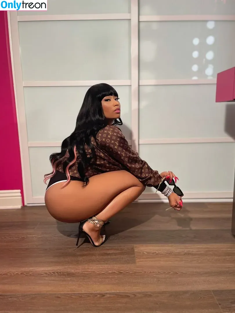 Nicki Minaj nude photo #0070 (nickiminaj)