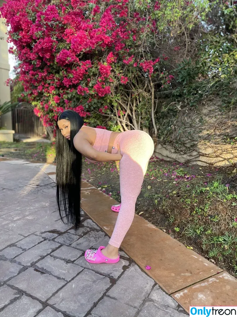 Nicki Minaj nude photo #0072 (nickiminaj)