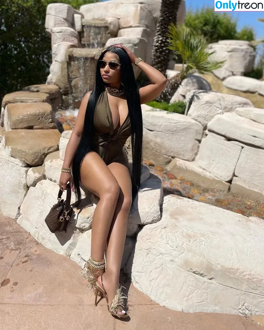 Nicki Minaj nude photo #0073 (nickiminaj)