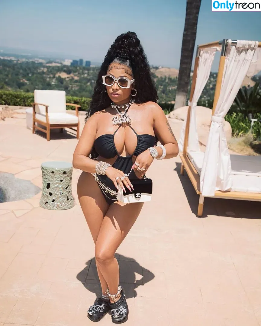 Nicki Minaj nude photo #0077 (nickiminaj)