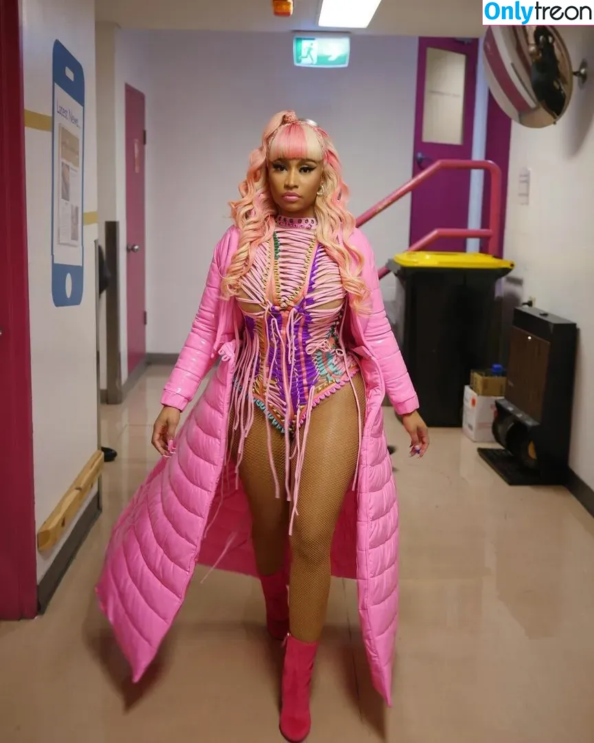 Nicki Minaj nude photo #0086 (nickiminaj)