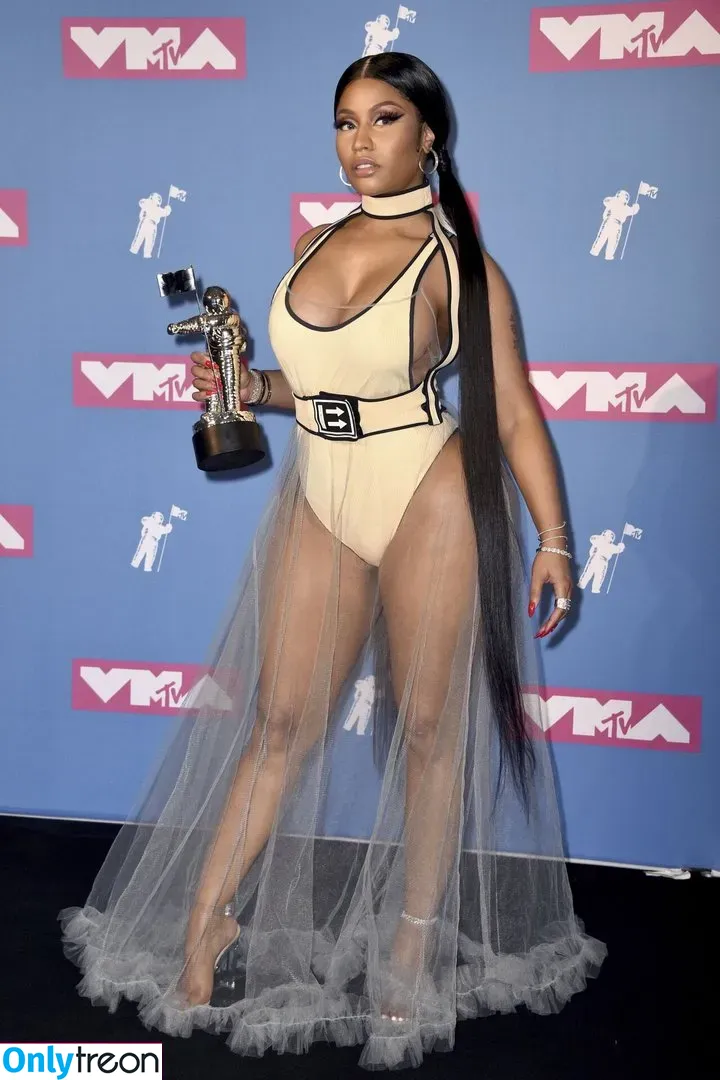 Nicki Minaj nude photo #0121 (nickiminaj)