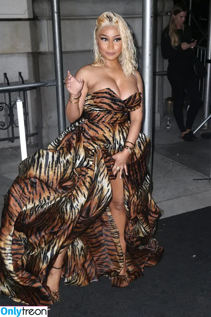 Nicki Minaj nude photo #0159 (nickiminaj)