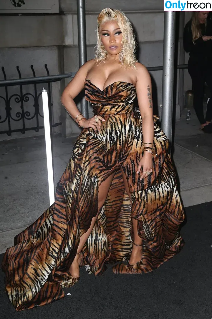 Nicki Minaj nude photo #0174 (nickiminaj)