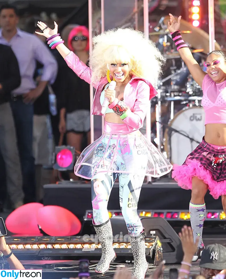 Nicki Minaj nude photo #0180 (nickiminaj)