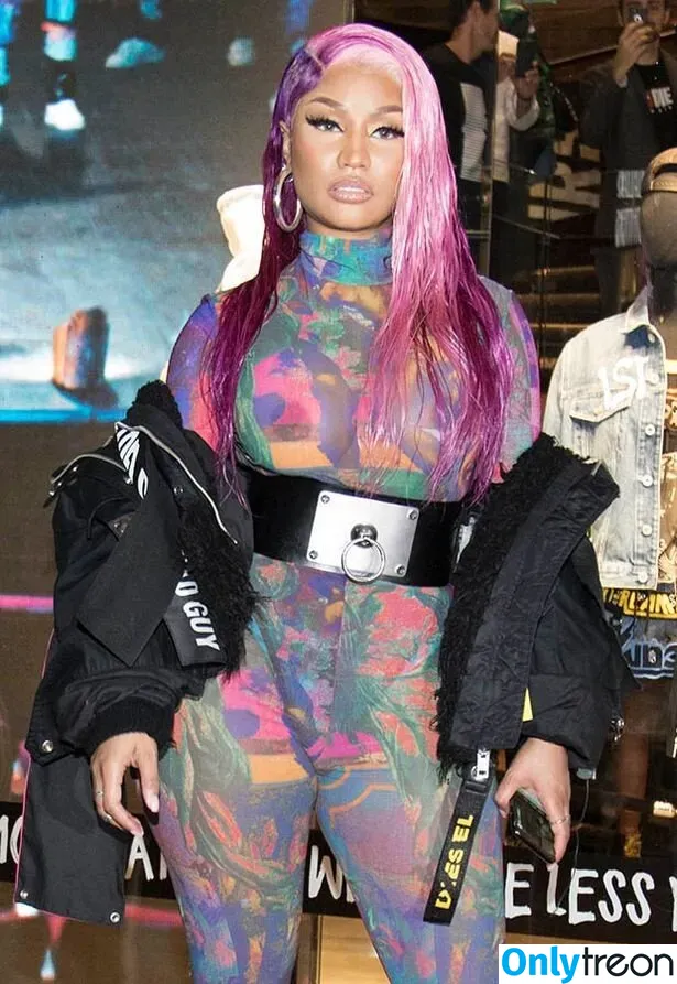 Nicki Minaj nude photo #0184 (nickiminaj)