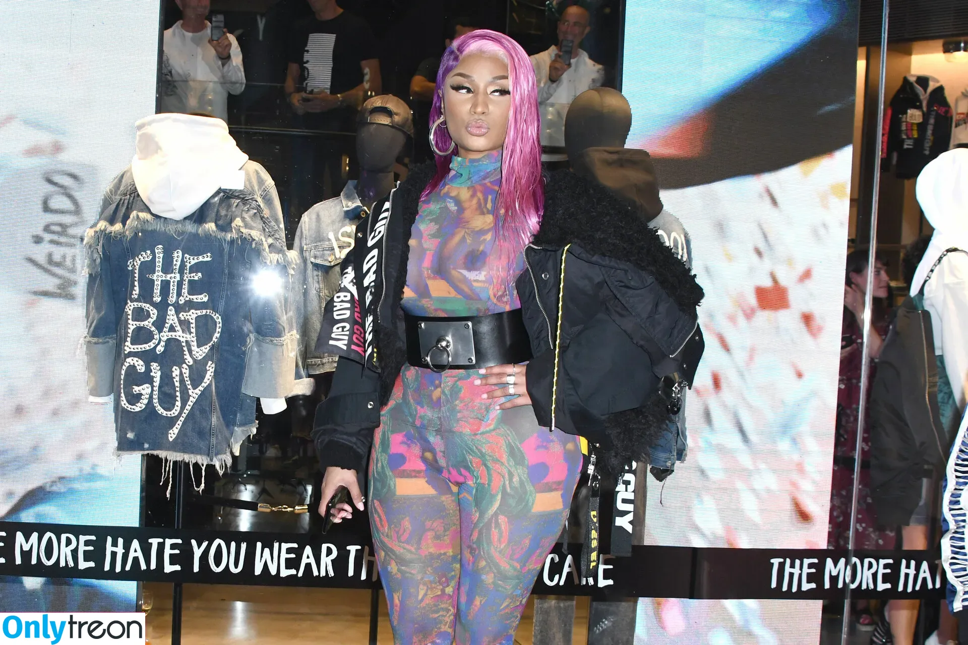 Nicki Minaj nude photo #0232 (nickiminaj)