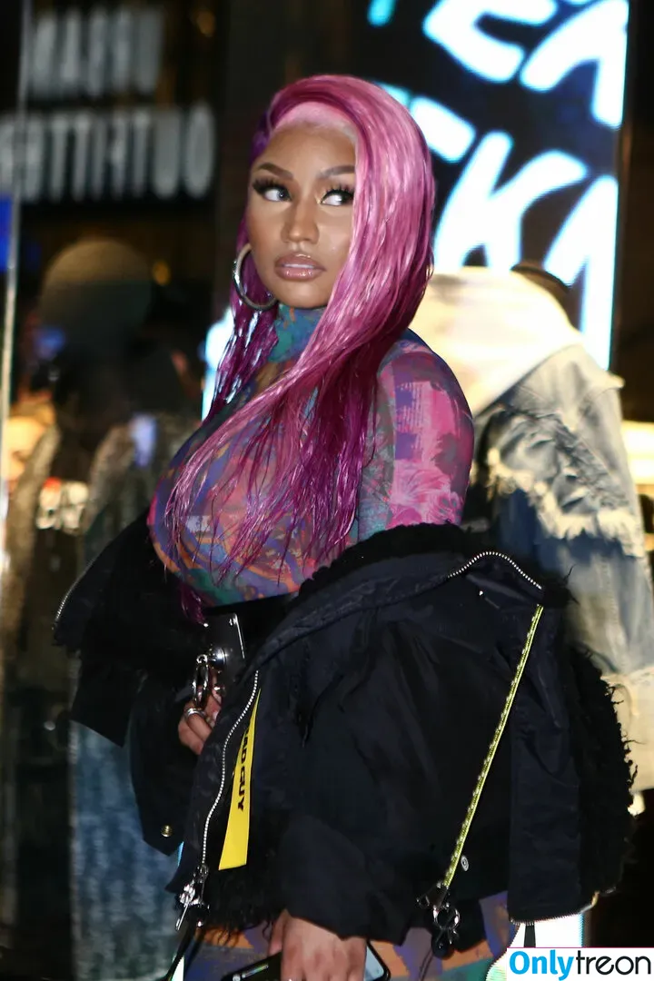 Nicki Minaj nude photo #0240 (nickiminaj)